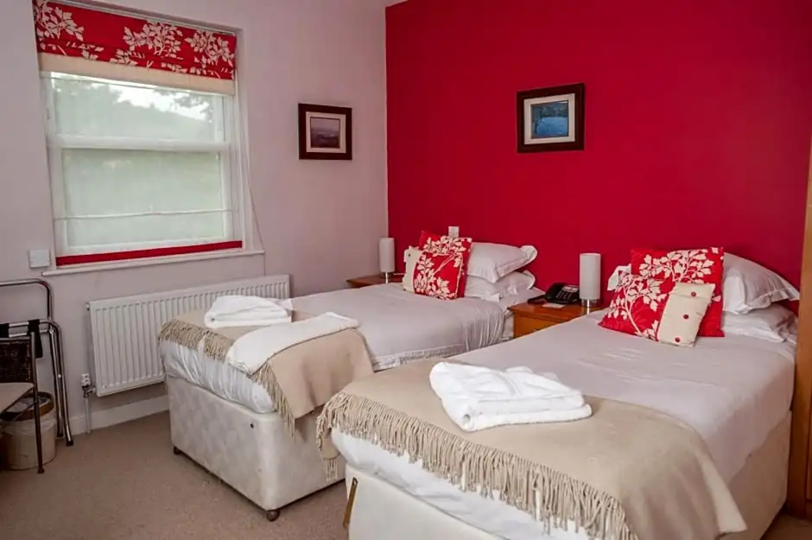 The Racehorses Hotel