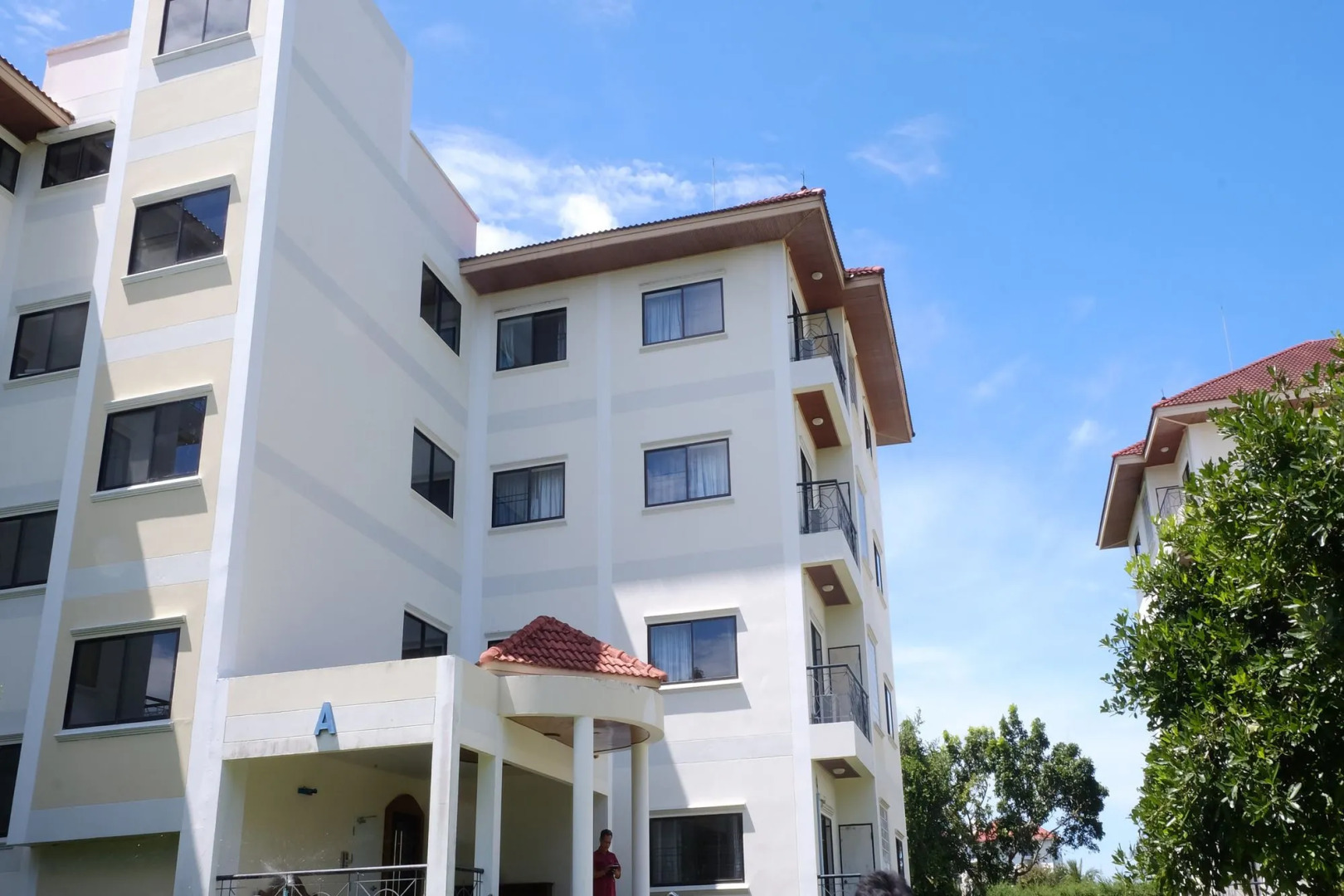 Seastar Hotel And Service Apartment
