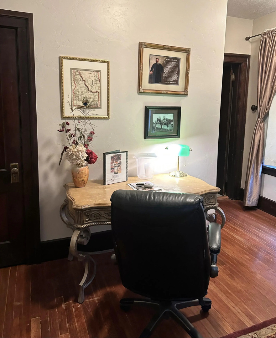 Riverside Hot Springs Inn & Spa - Adults Only