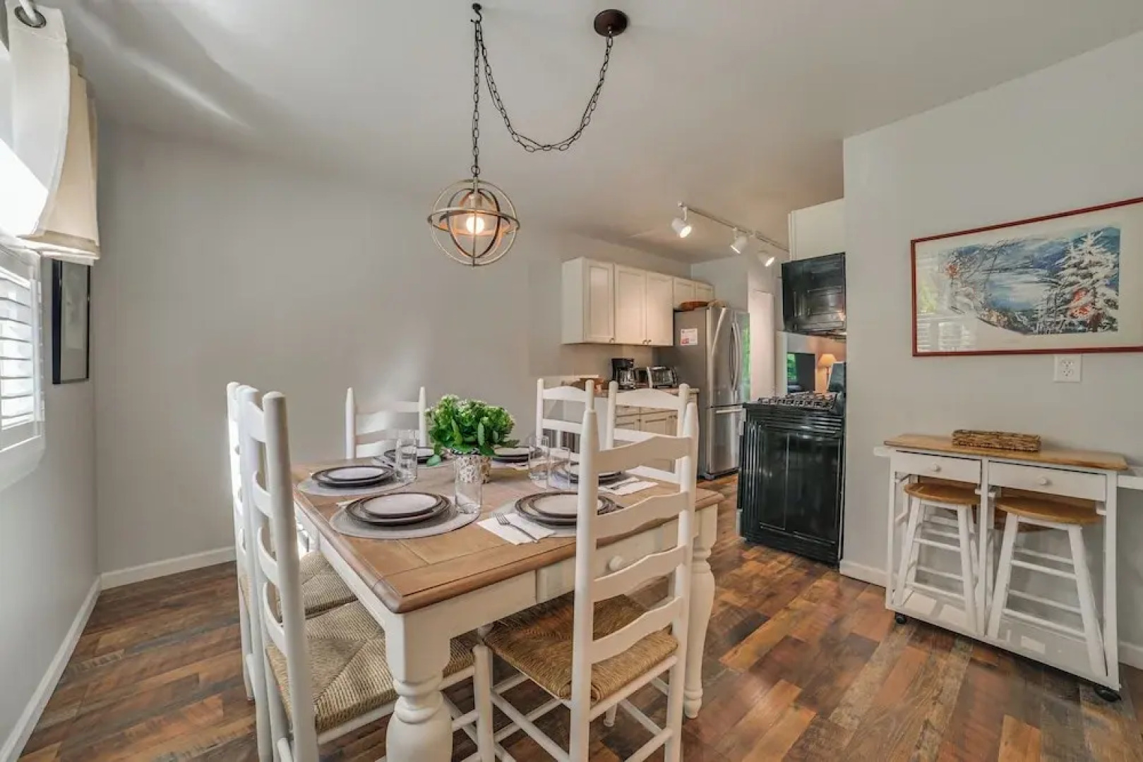 Harbor Springs Winter Retreat ~ 6 Mi to Skiing!