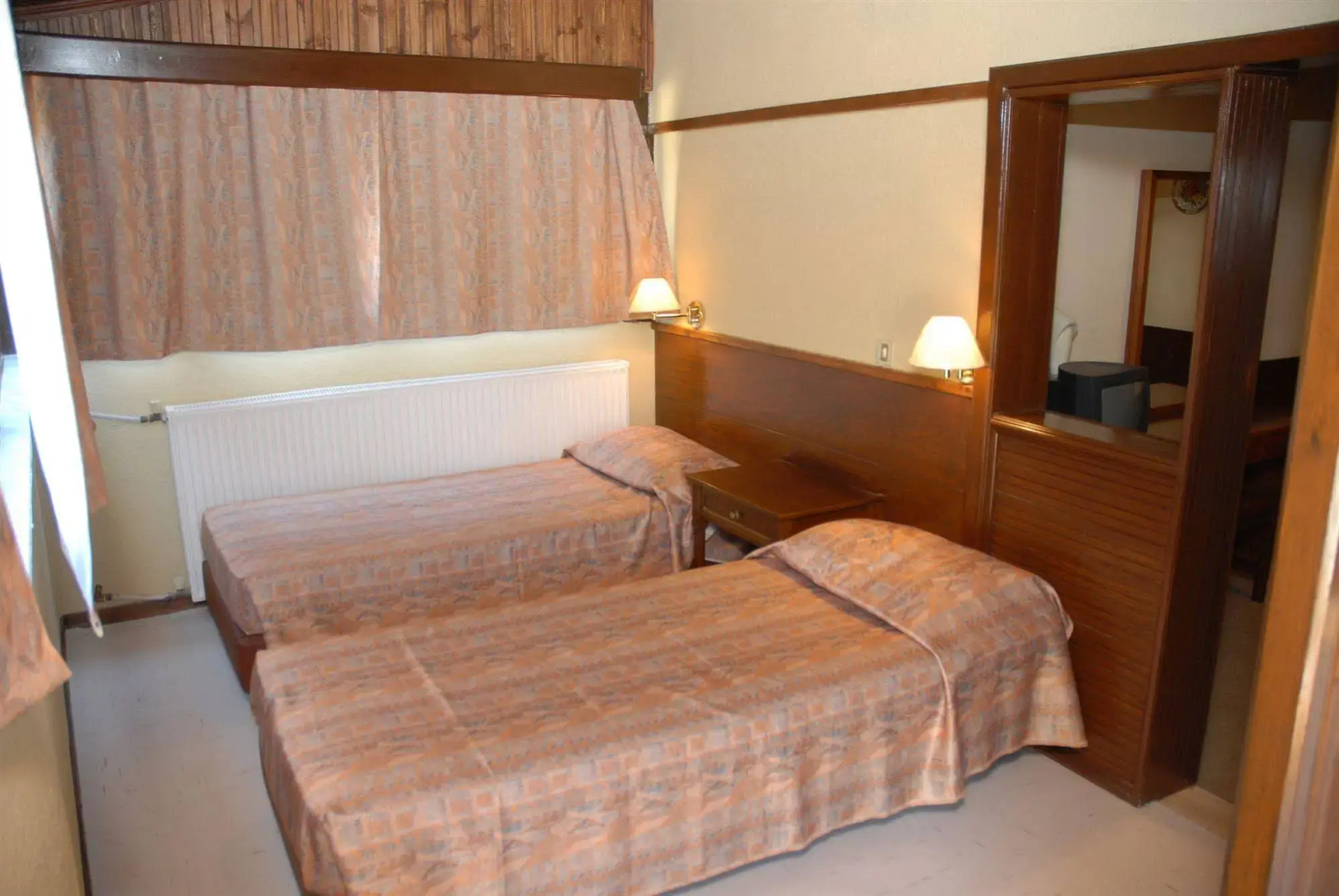 Niki Hotel Apartments