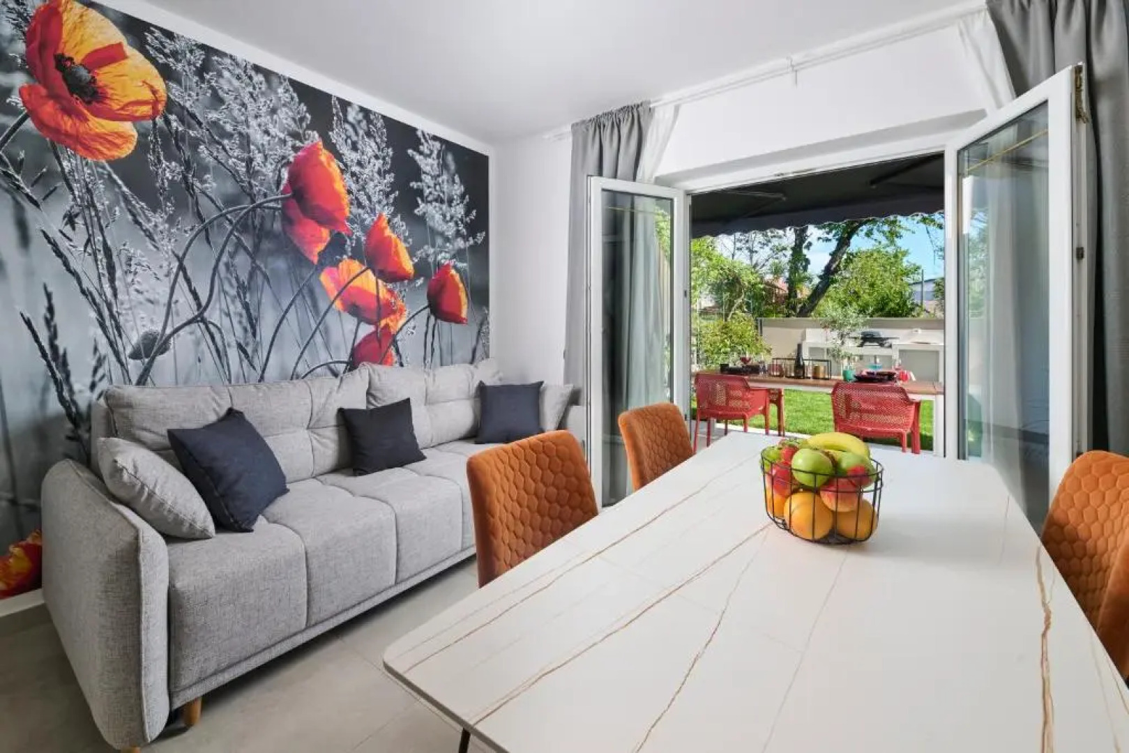 Apartment Zambratija