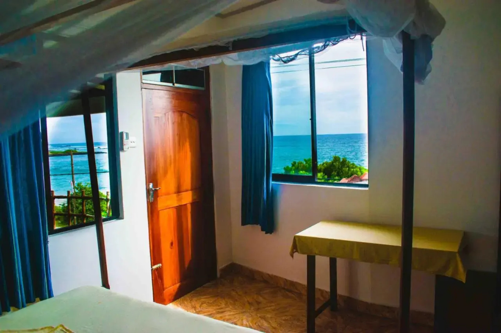 Surf Paradise & Cabana