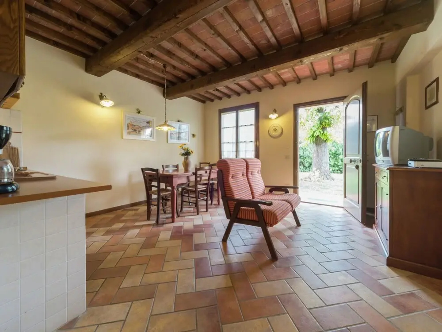 Holiday Home With Swimming Pool With Bubble Bath and Children's Pool