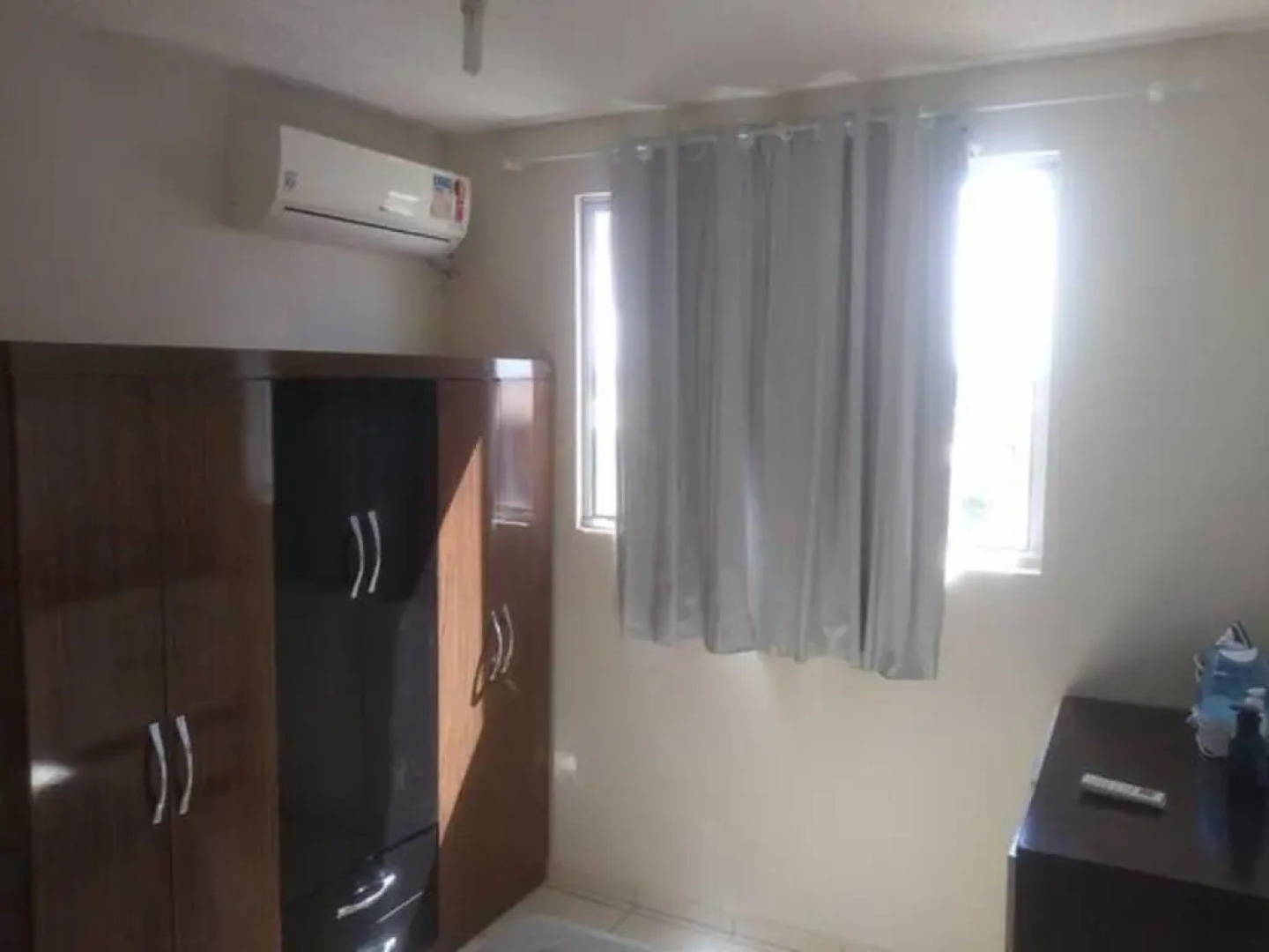 Apt completo-Ar-TV-Portaria 24h-Piscina-Praia