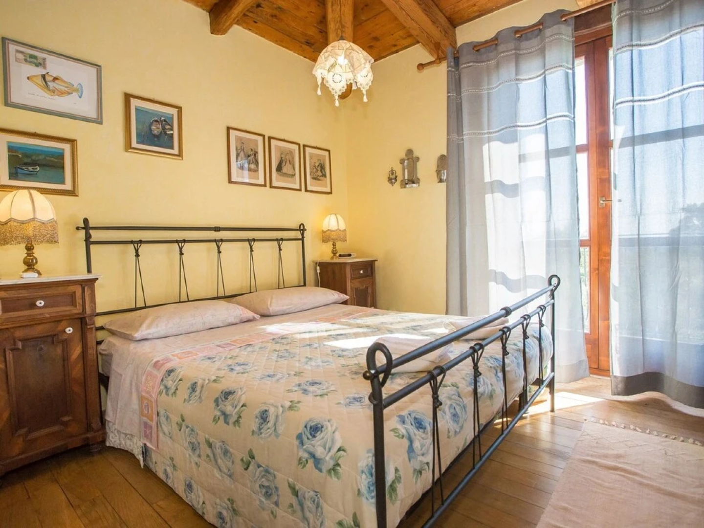 Quaint Holiday Home With Swimming Pool in Kaštelir