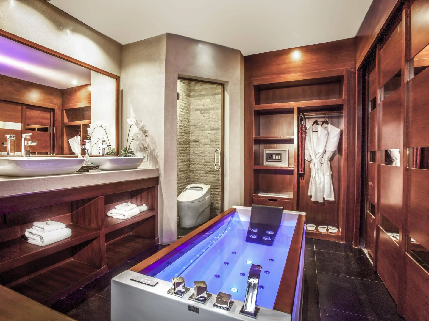 Astagina Resort Villa and Spa