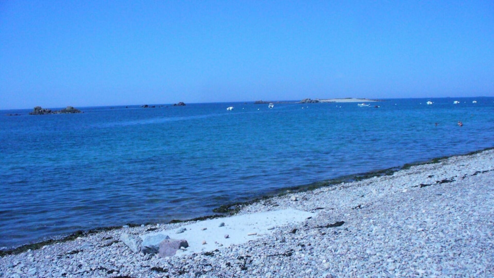 House With 3 Bedrooms in Pleubian, With Wonderful sea View and Enclosed Garden - 300 m From the Beach