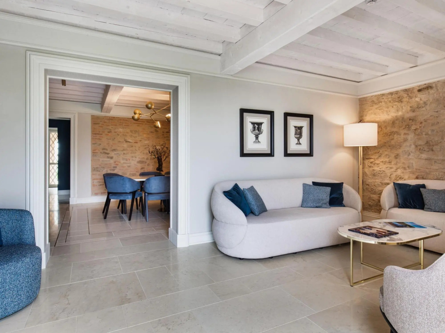 Lush holiday home in Varignana with bubble bath