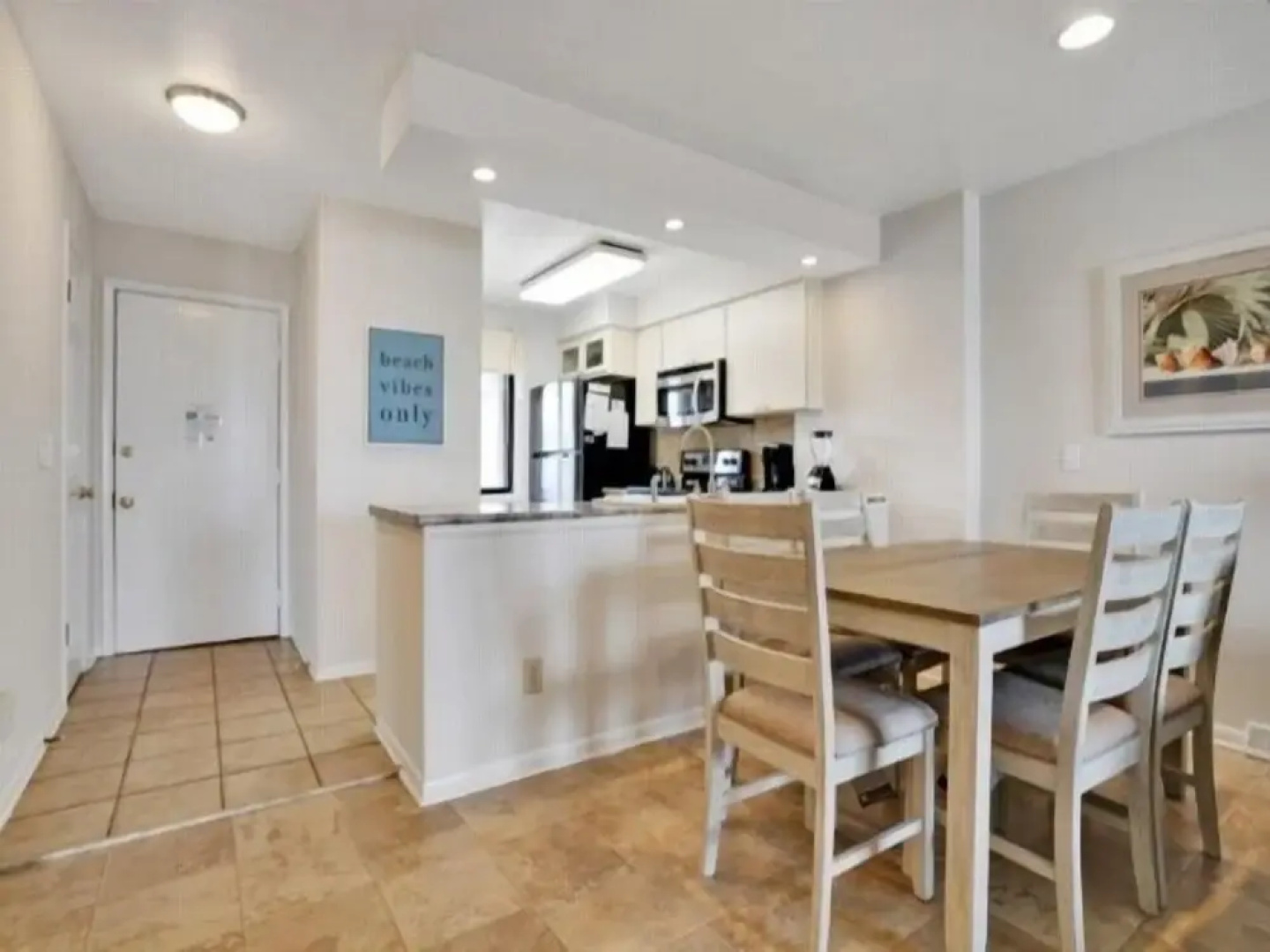 Sandy Toes - Unbeatable Location Within Biking Distance To Dining, Shops, And Entertainment! 2 Bedroom Condo by Redawning