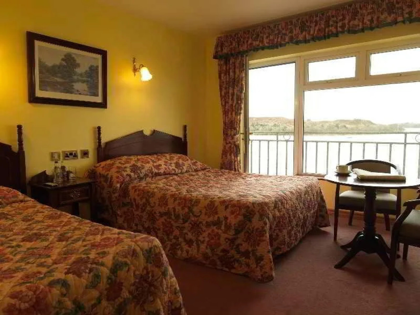 Pontoon Bridge Hotel