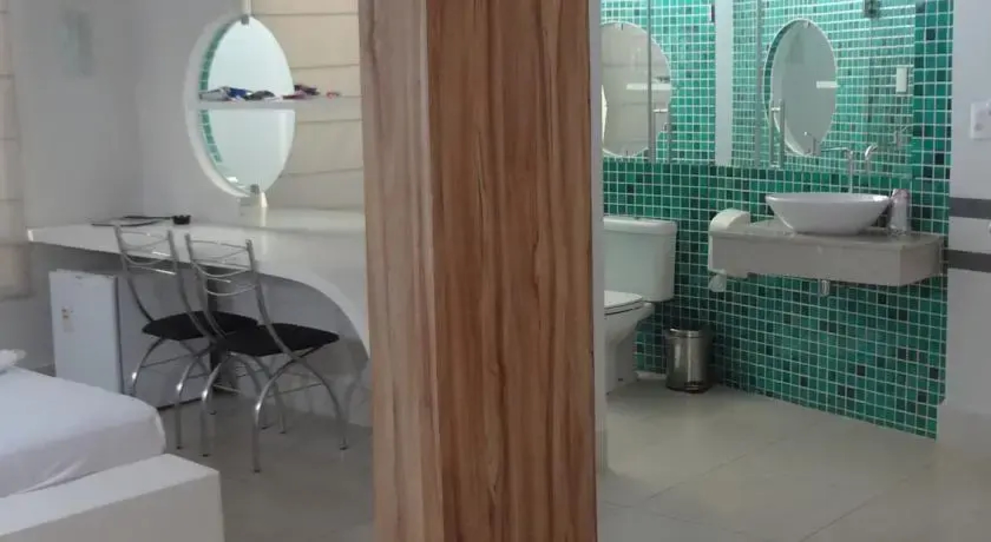 Motel Alibi (Adult Only)