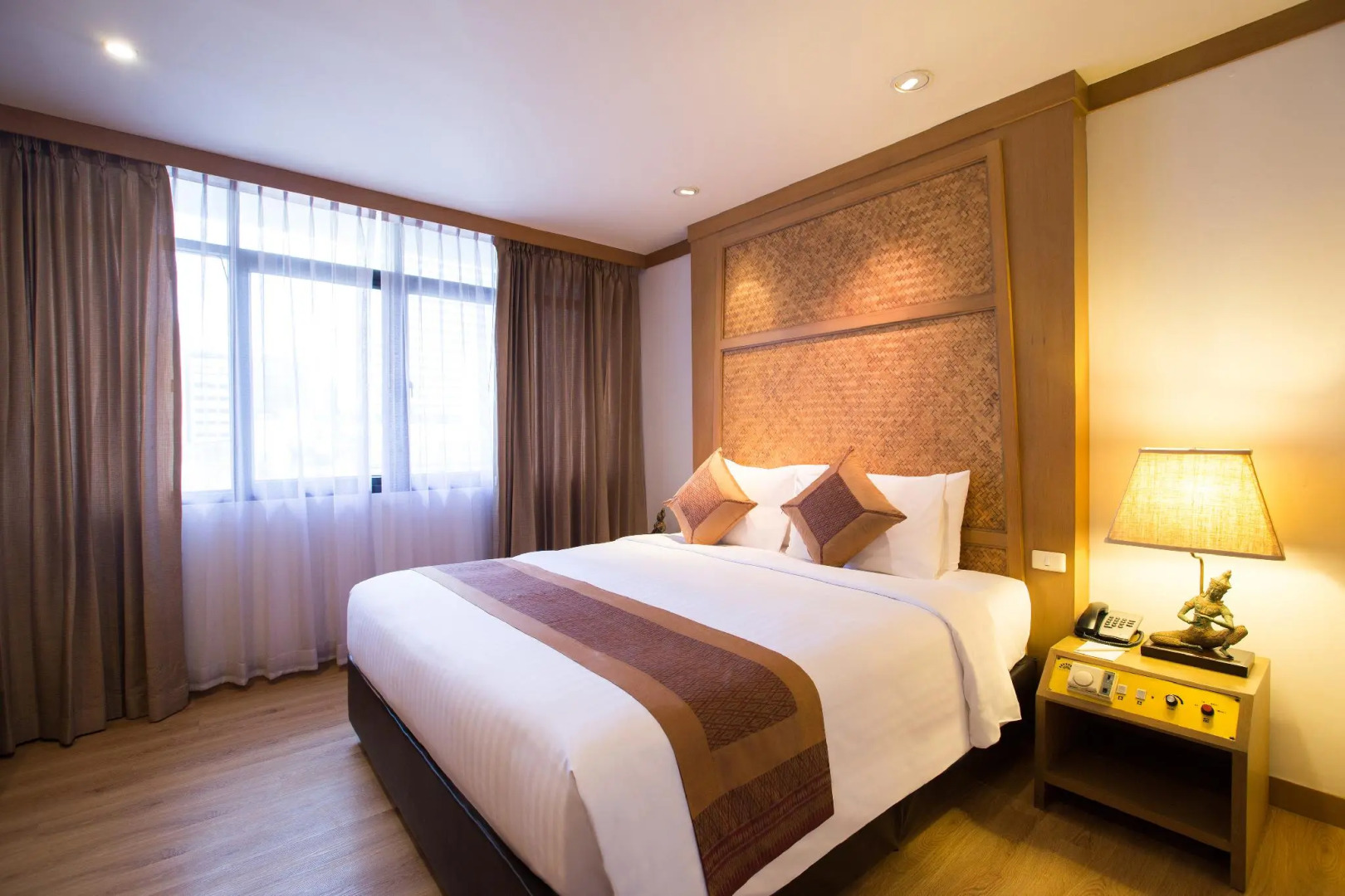 The Tarntawan Hotel Surawong Bangkok