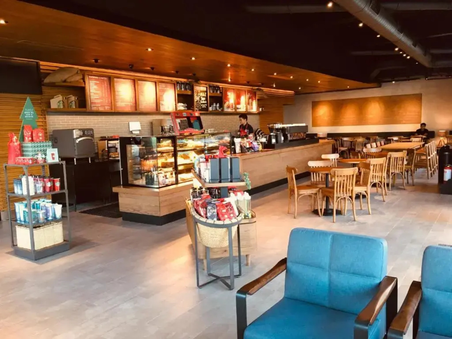 Sithonia Suite, Shore Residences Tower C near MOA