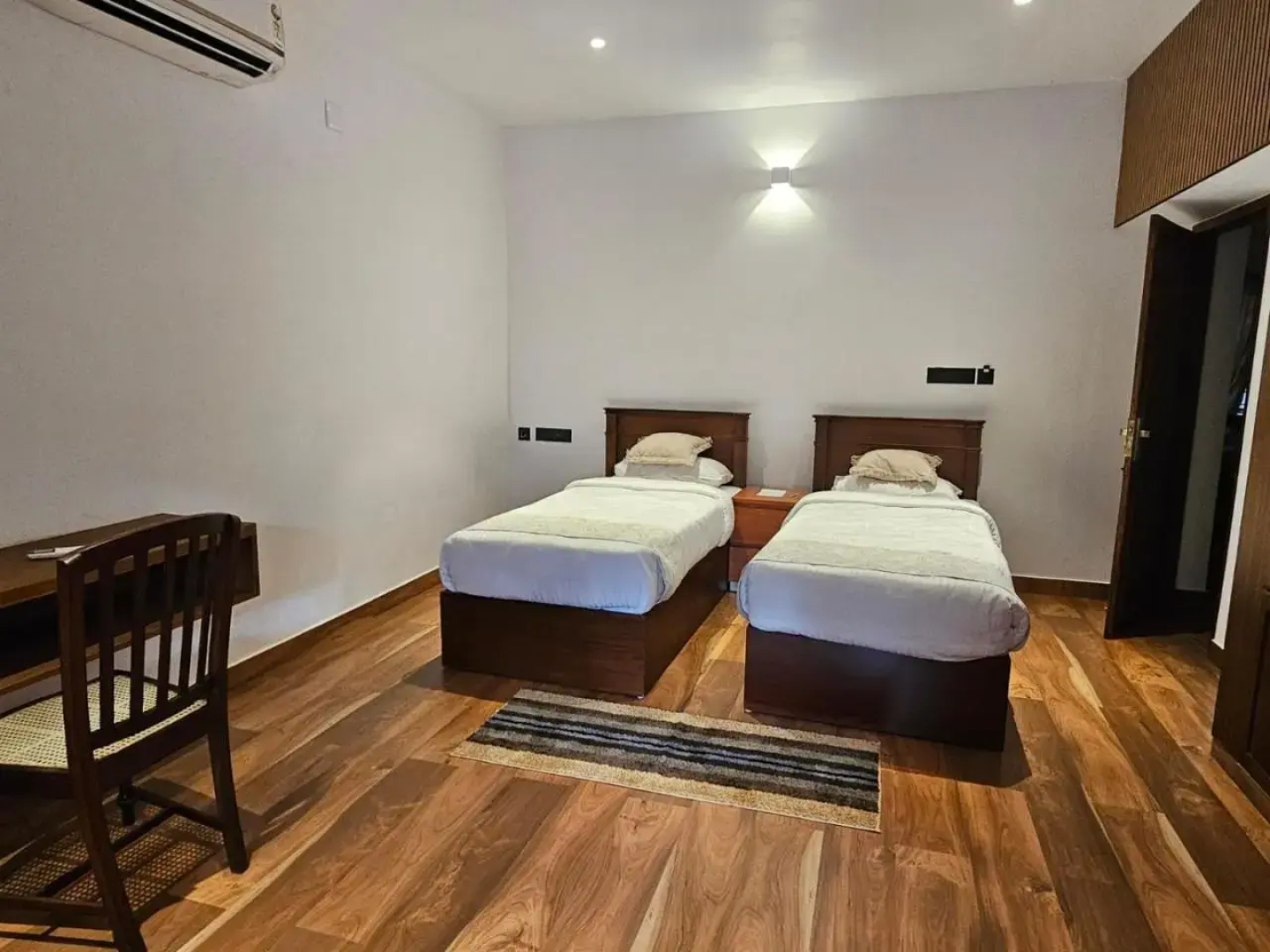 The Isle By Area 707