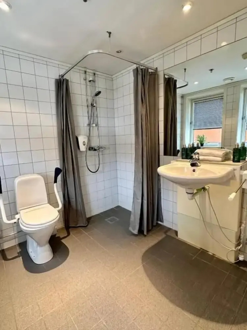 Enter St. Elisabeth Hotel