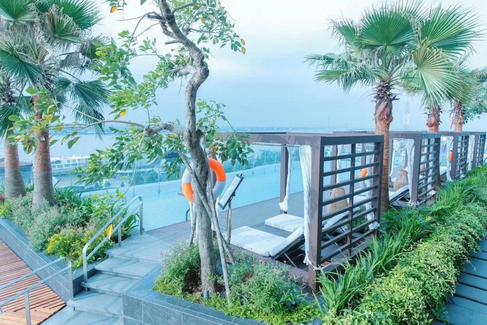 Central Plaza Hotel - My Tho