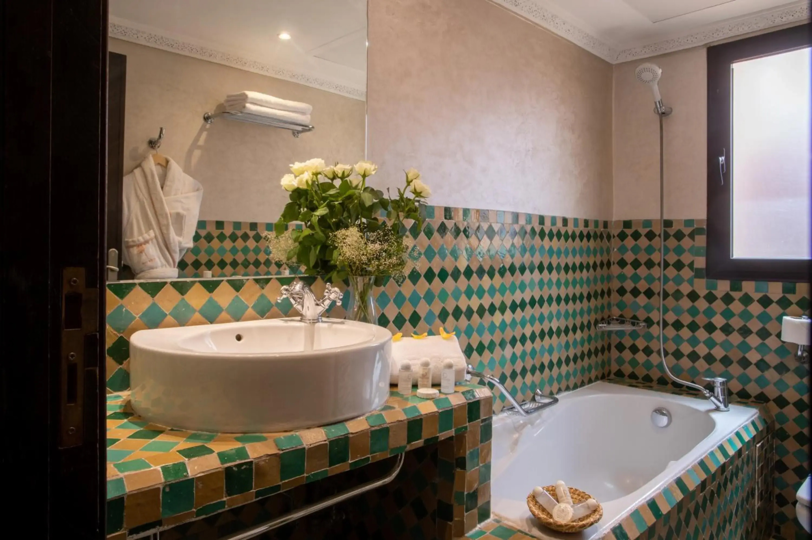 Отель Dellarosa Boutique Hotel & Spa