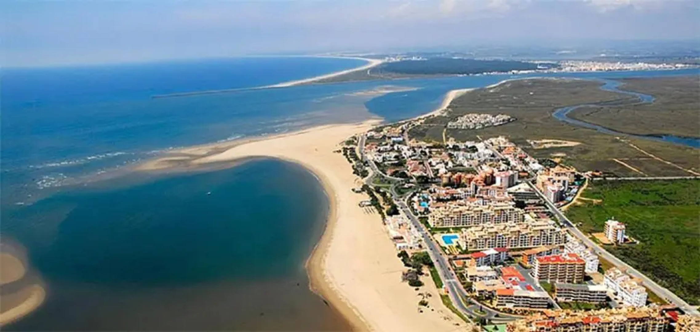 Charming 3 Bed Beach Apartment in Punta del Moral