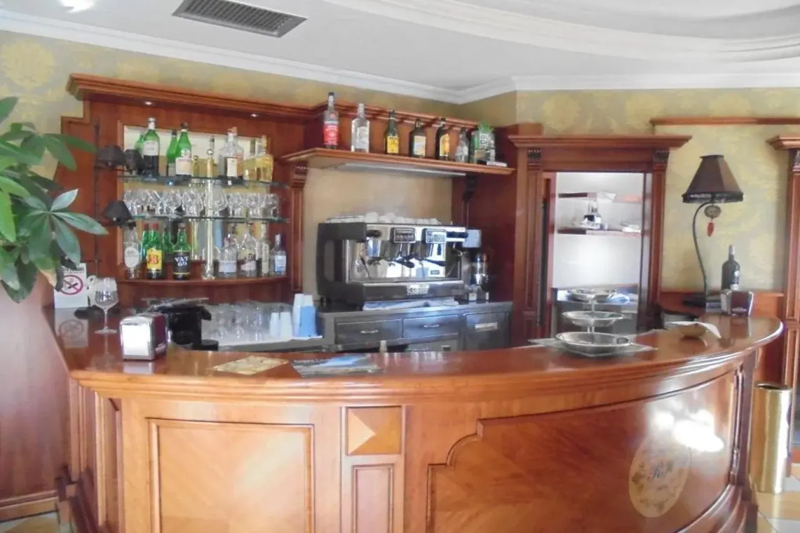 Regent Beach Hotel & Apartments