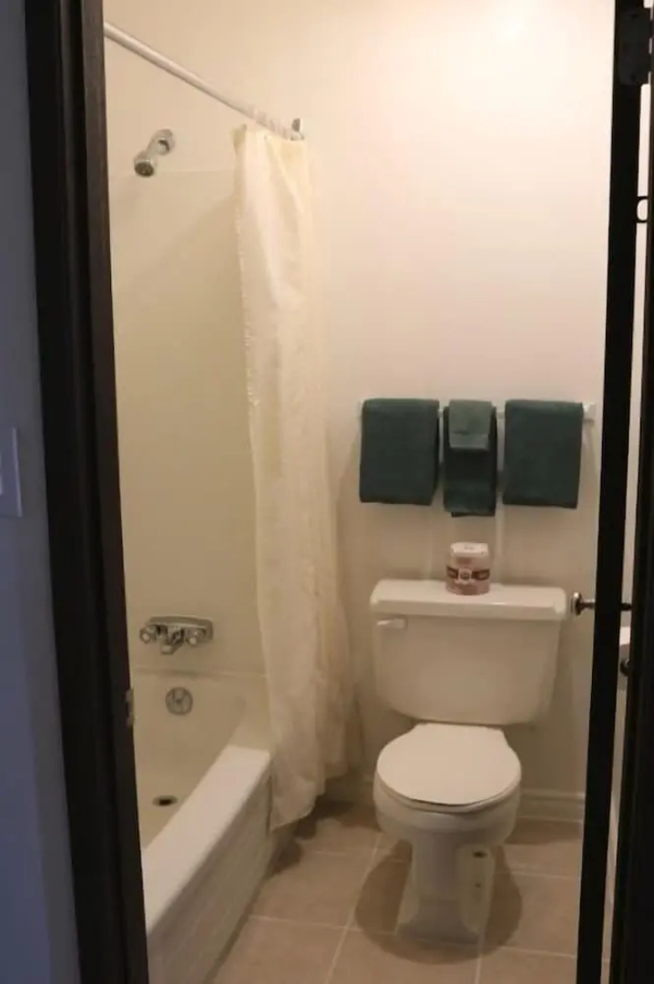 Country Squire Motor Inn