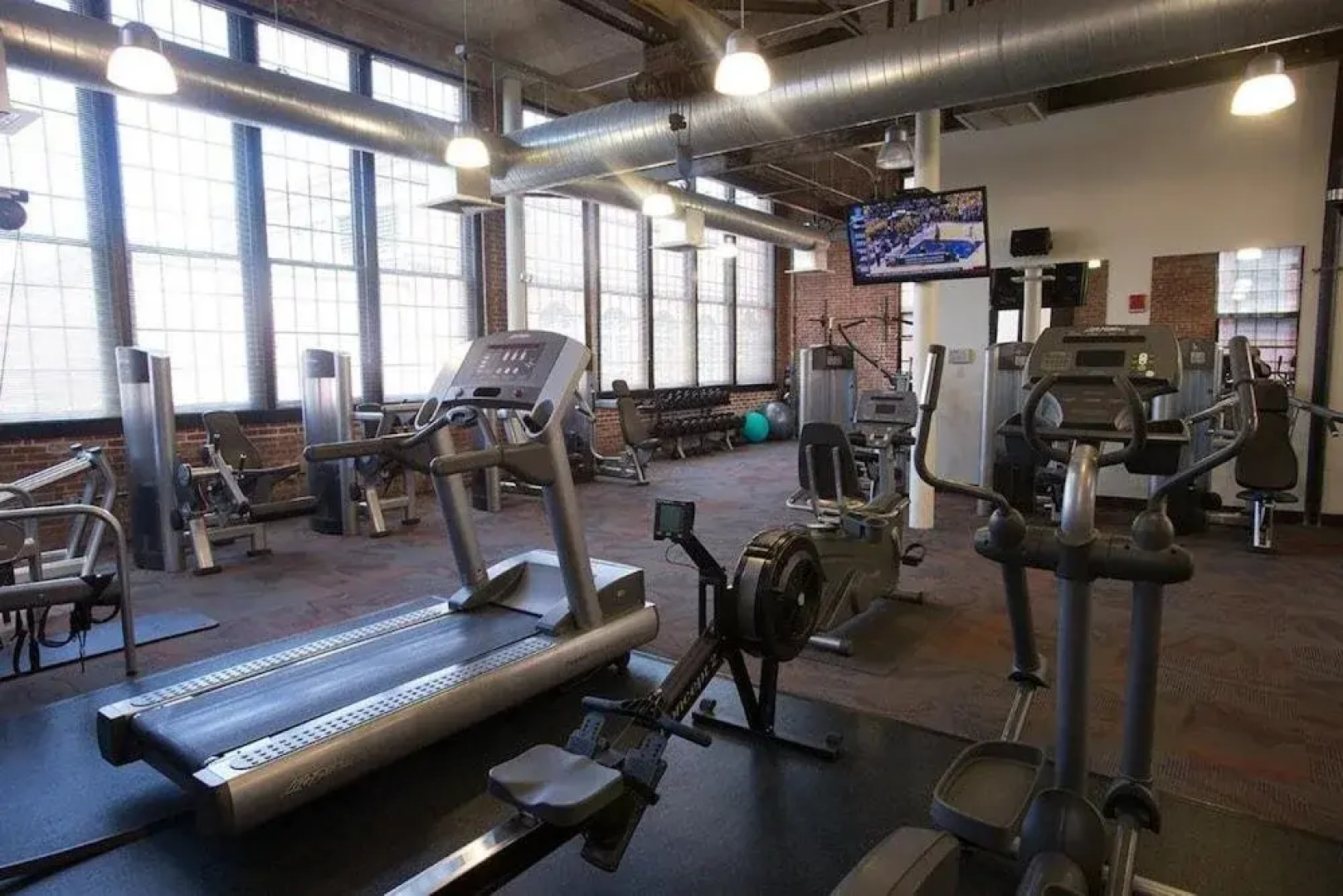 Global Luxury Suites at the Mill