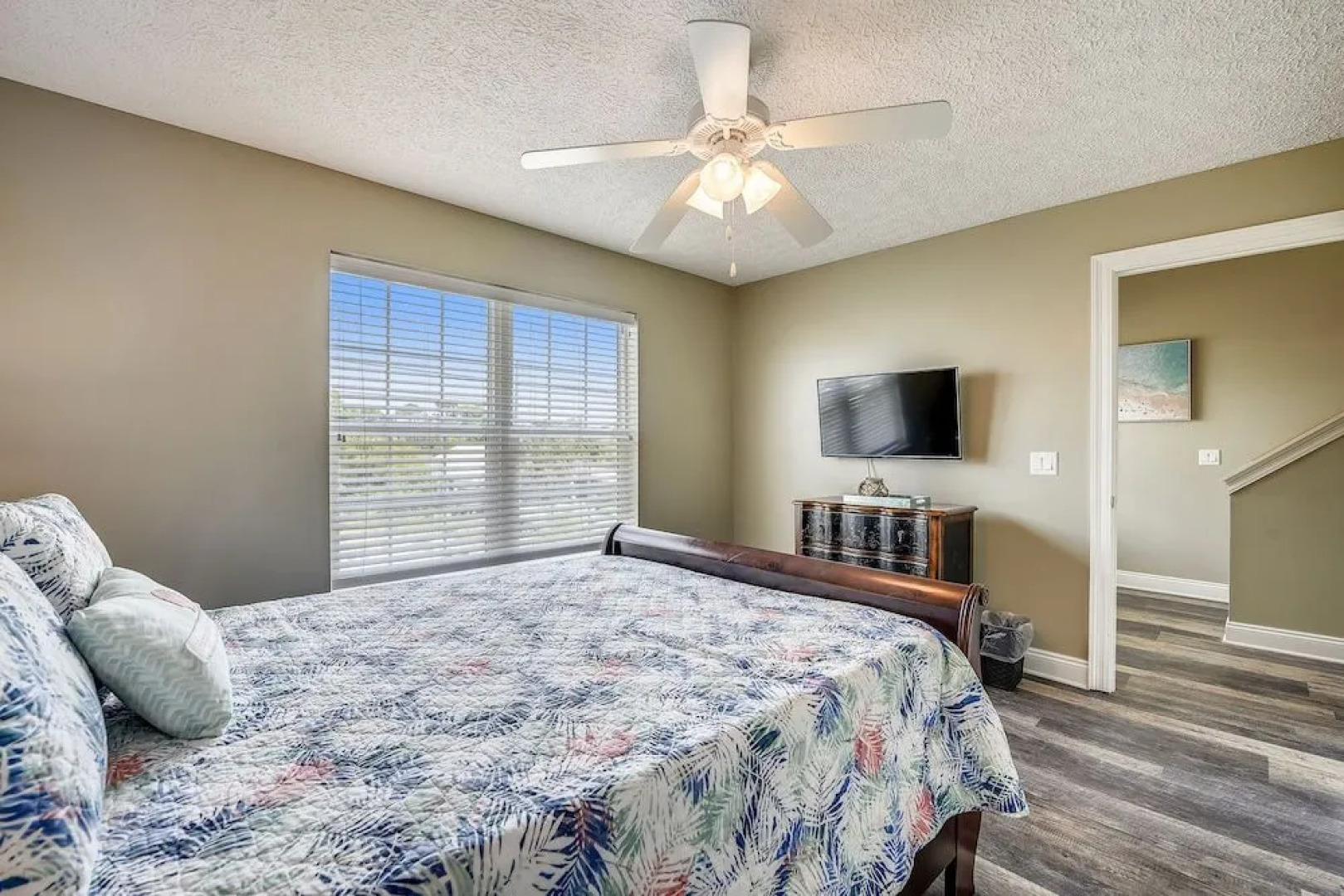 Serenity Beach by Book That Condo