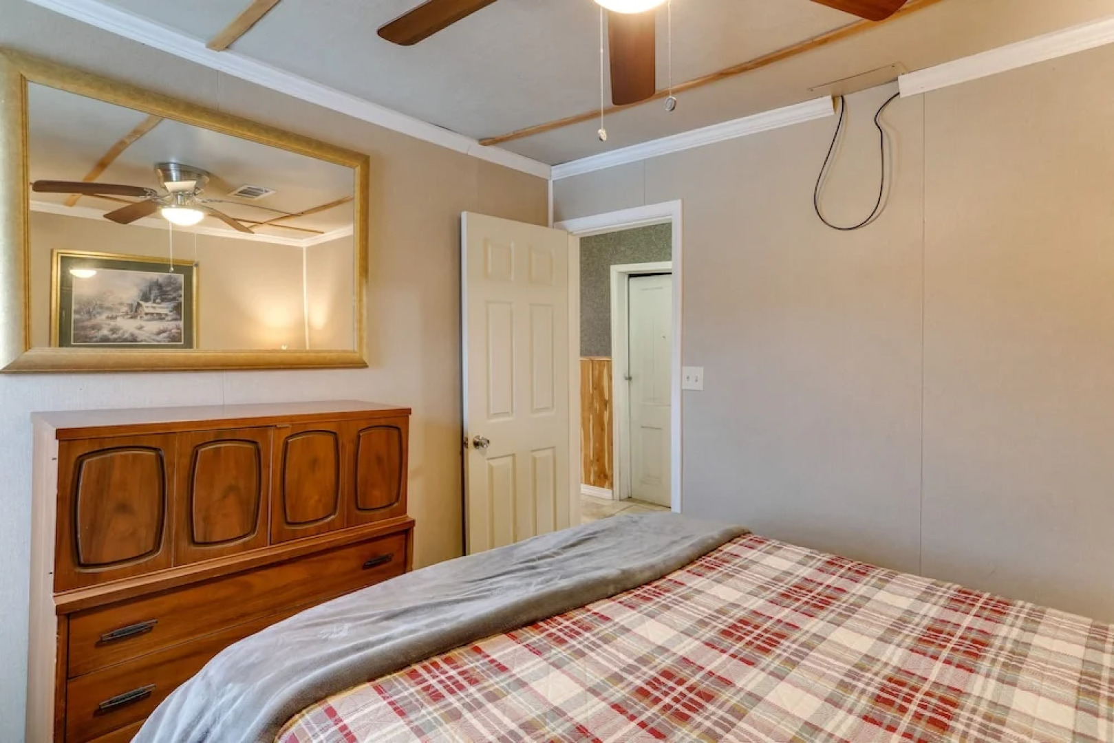 Historic Hardy Home w/ Game Room on Main Street