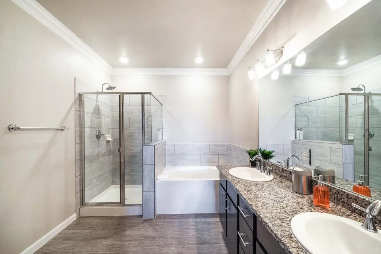 Luxury Townhome Pool North Austin Evonify