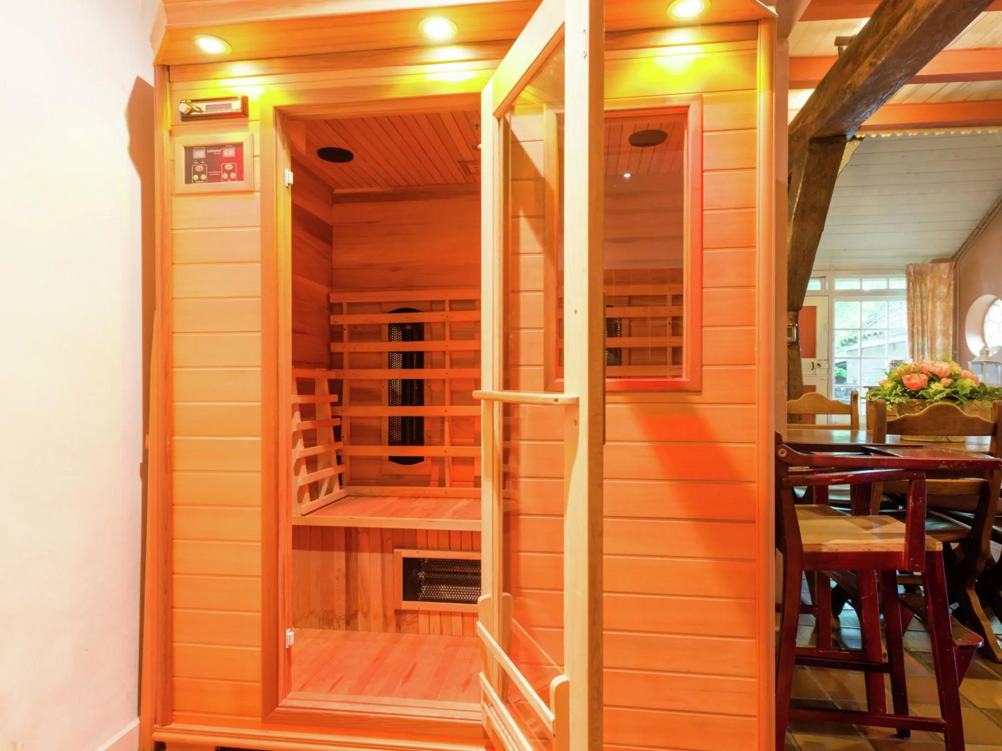 Secluded Farmhouse in Balkbrug with bubble bath