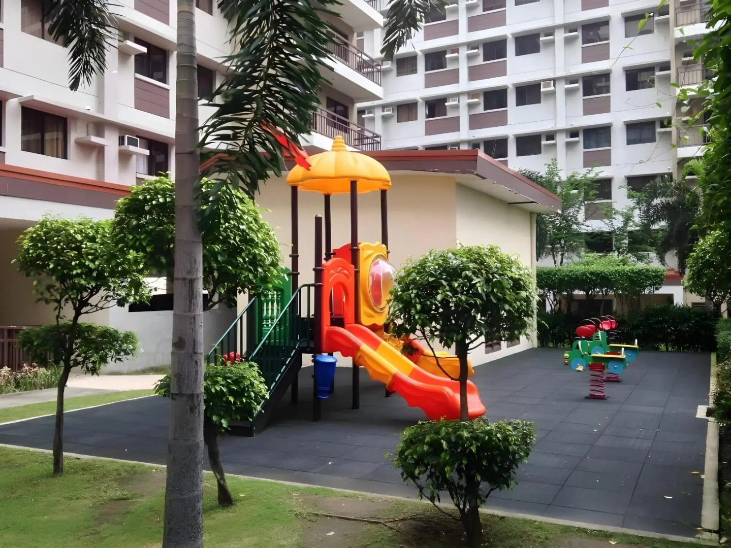 Euan's Place at Escalades