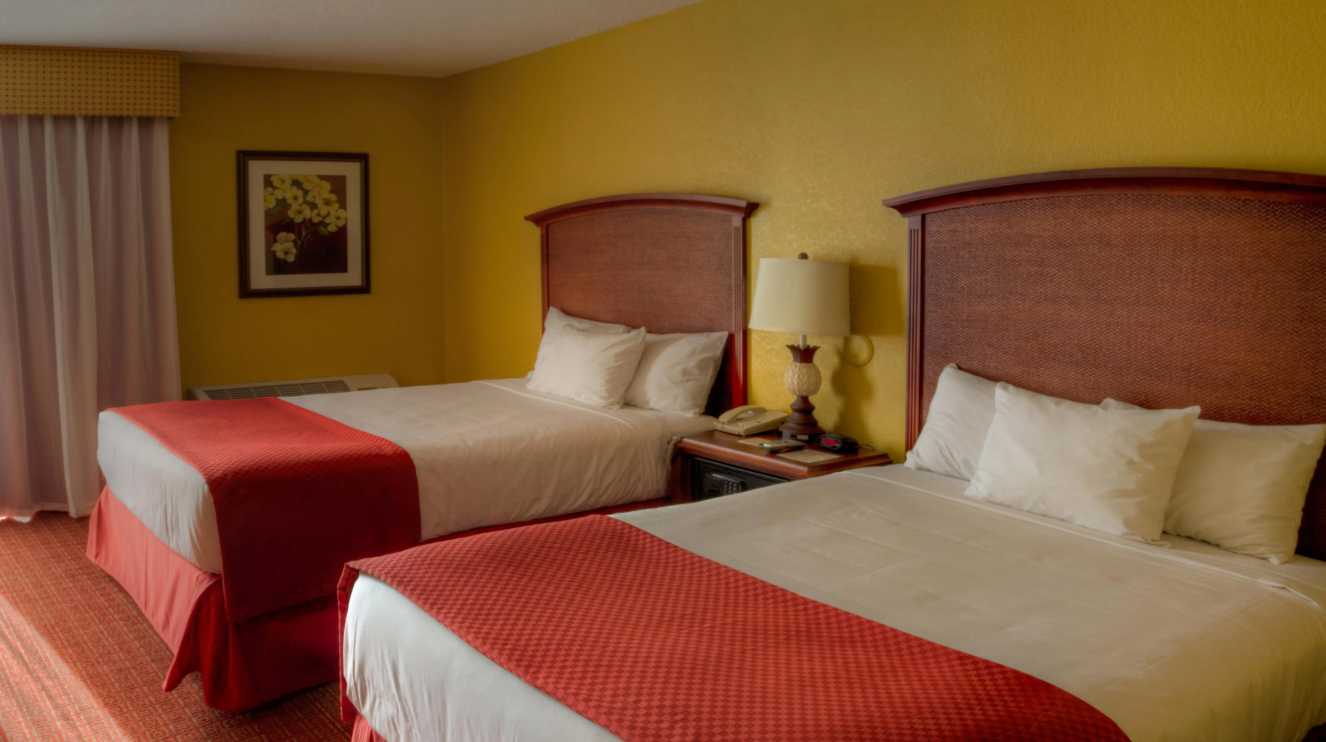 Rosen Inn, closest to Universal