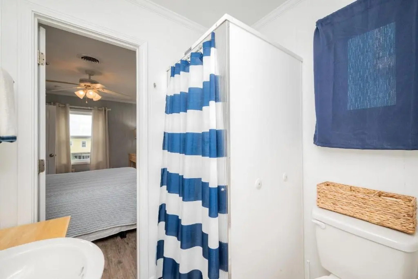 Friendship Lodge by Oak Island Accommodations