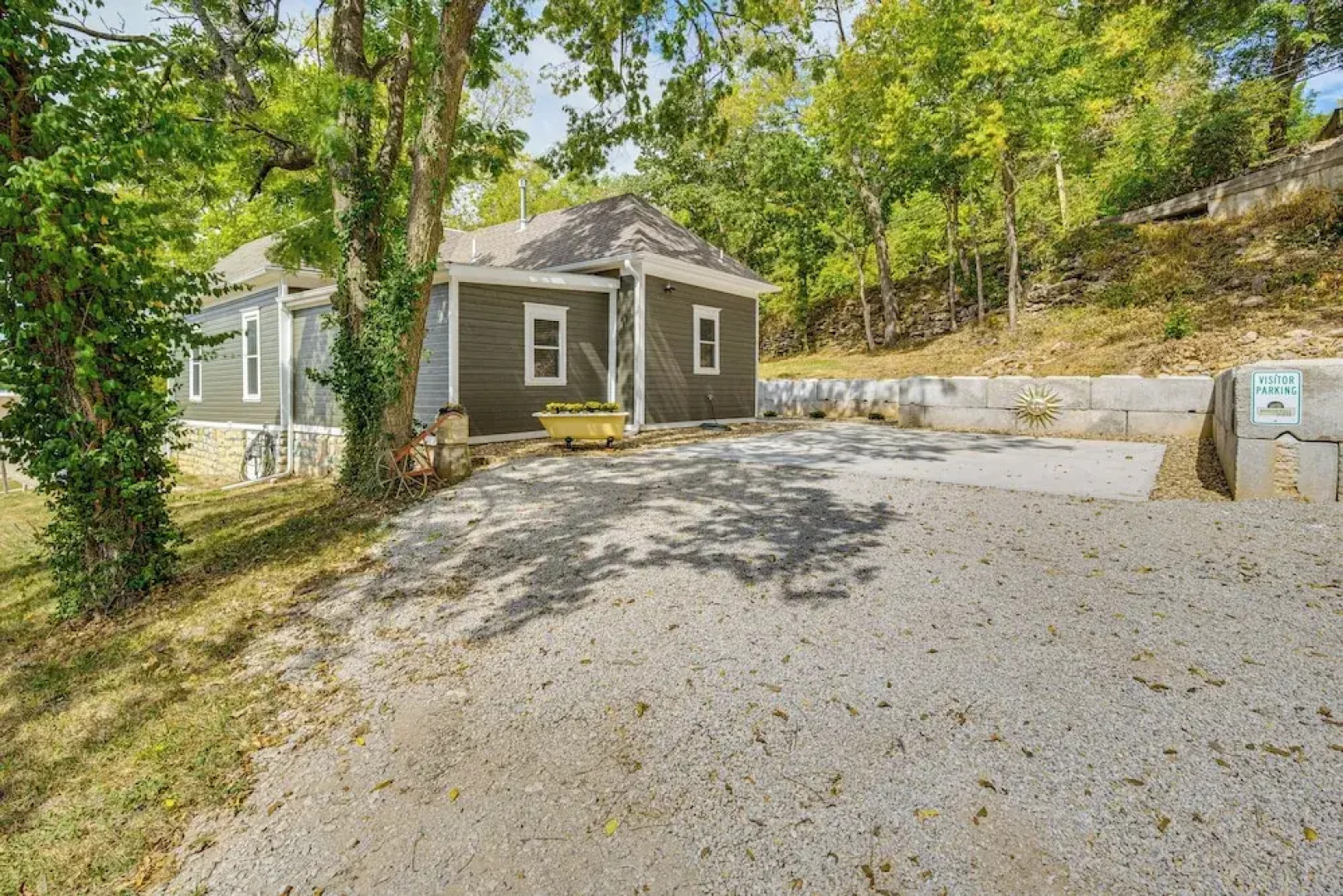 Walk Downtown: Historic Home in Excelsior Springs