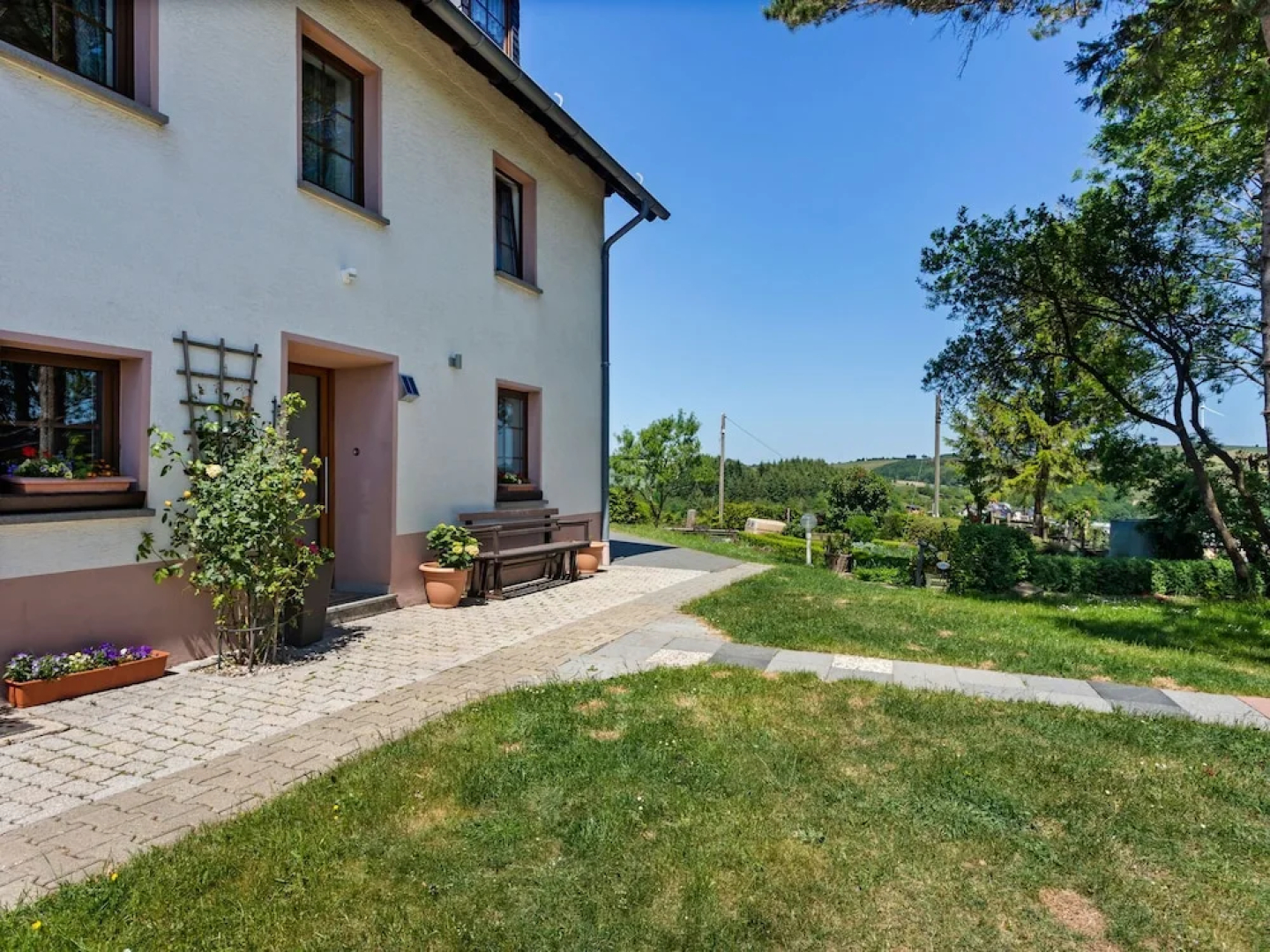 Amazing Holiday Home in Plütscheid with Garden