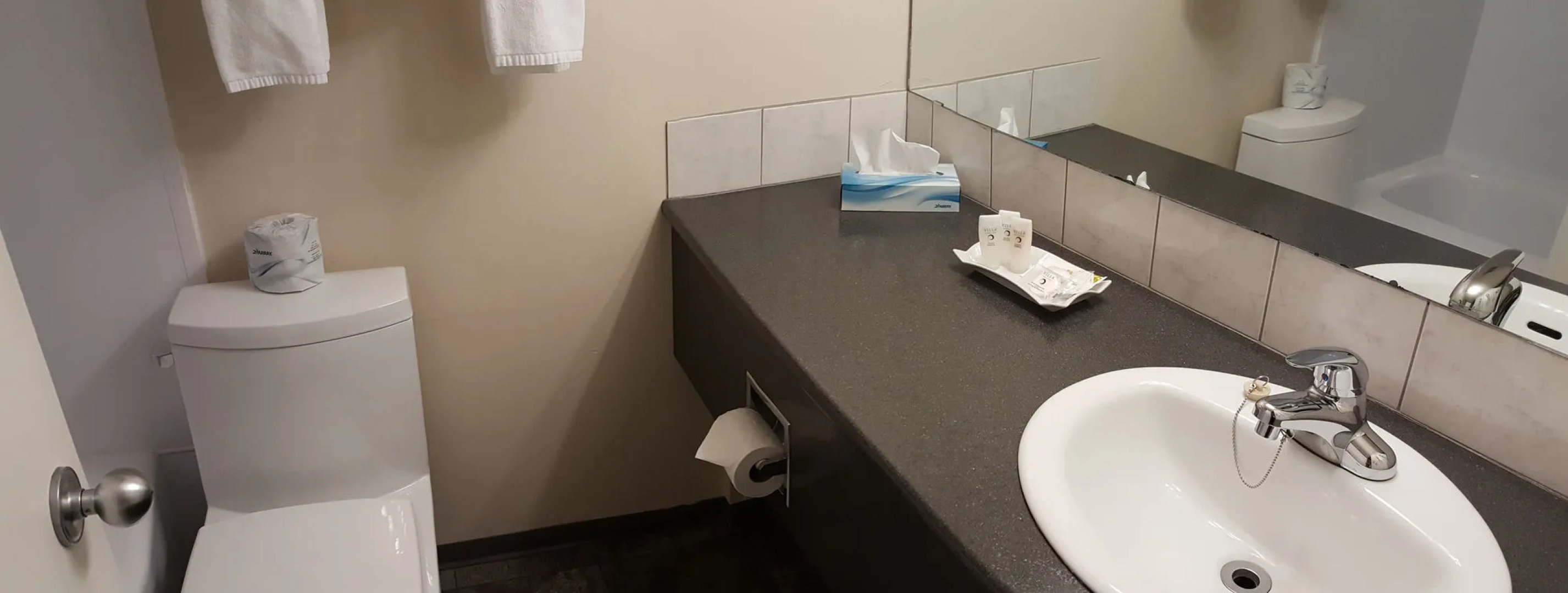 Divya Sutra Plaza and Conference Centre, Vernon, BC