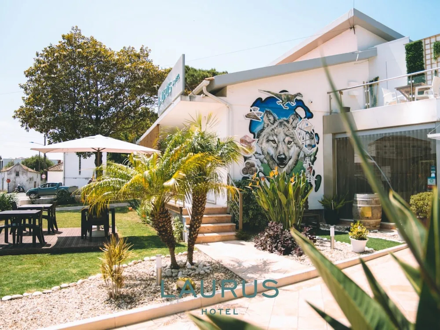 Laurus Hotel