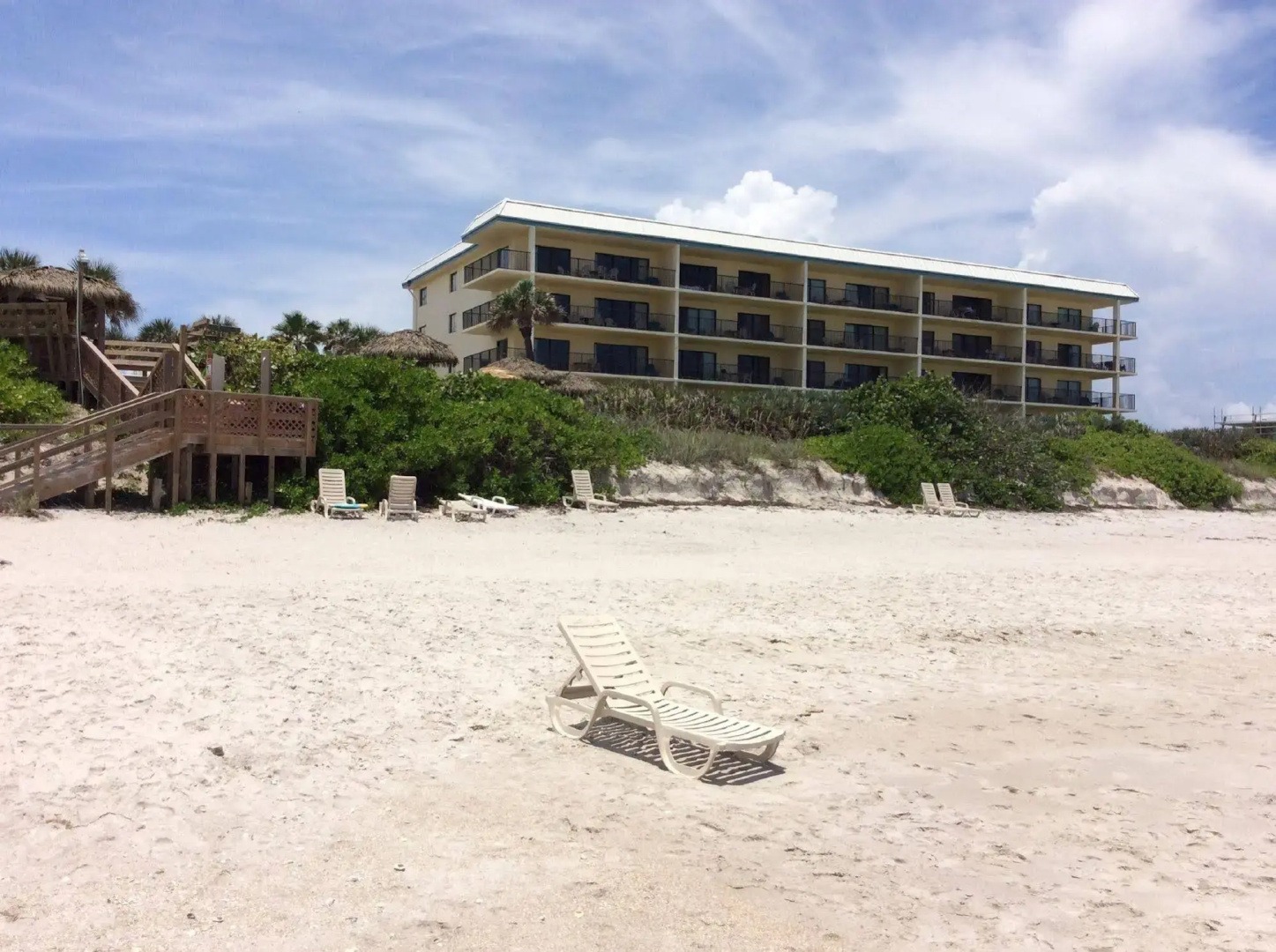 Las Olas Beach Club