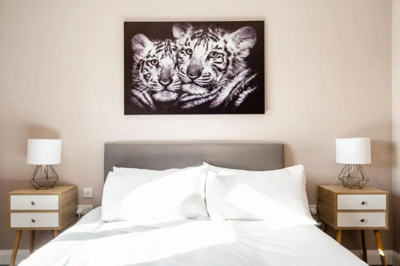 Fantastic and Sleek 3BD Home Wrington Bristol