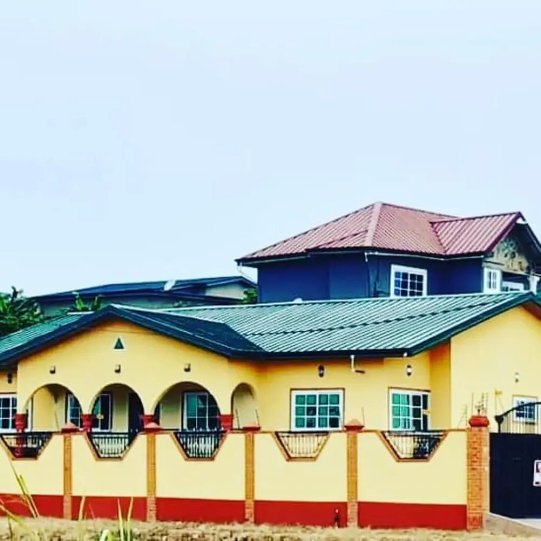 A Cheerful Holiday Home for Families and Friends