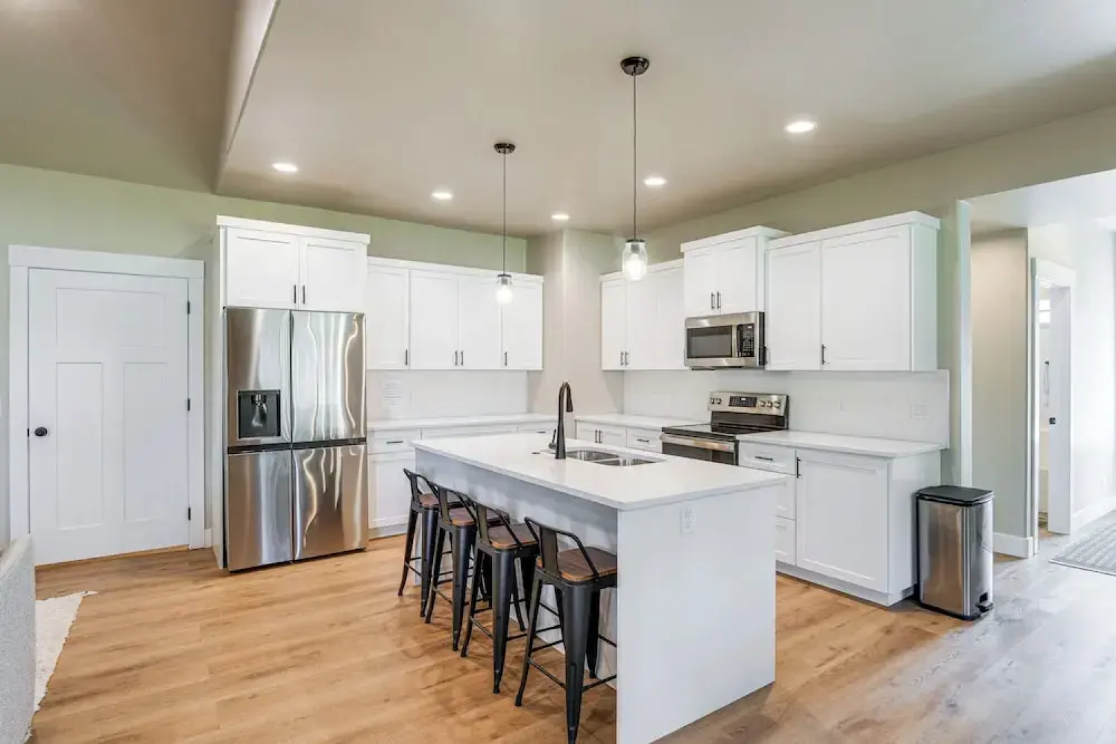 1 Mi to Pools: Chic Lava Hot Springs Home