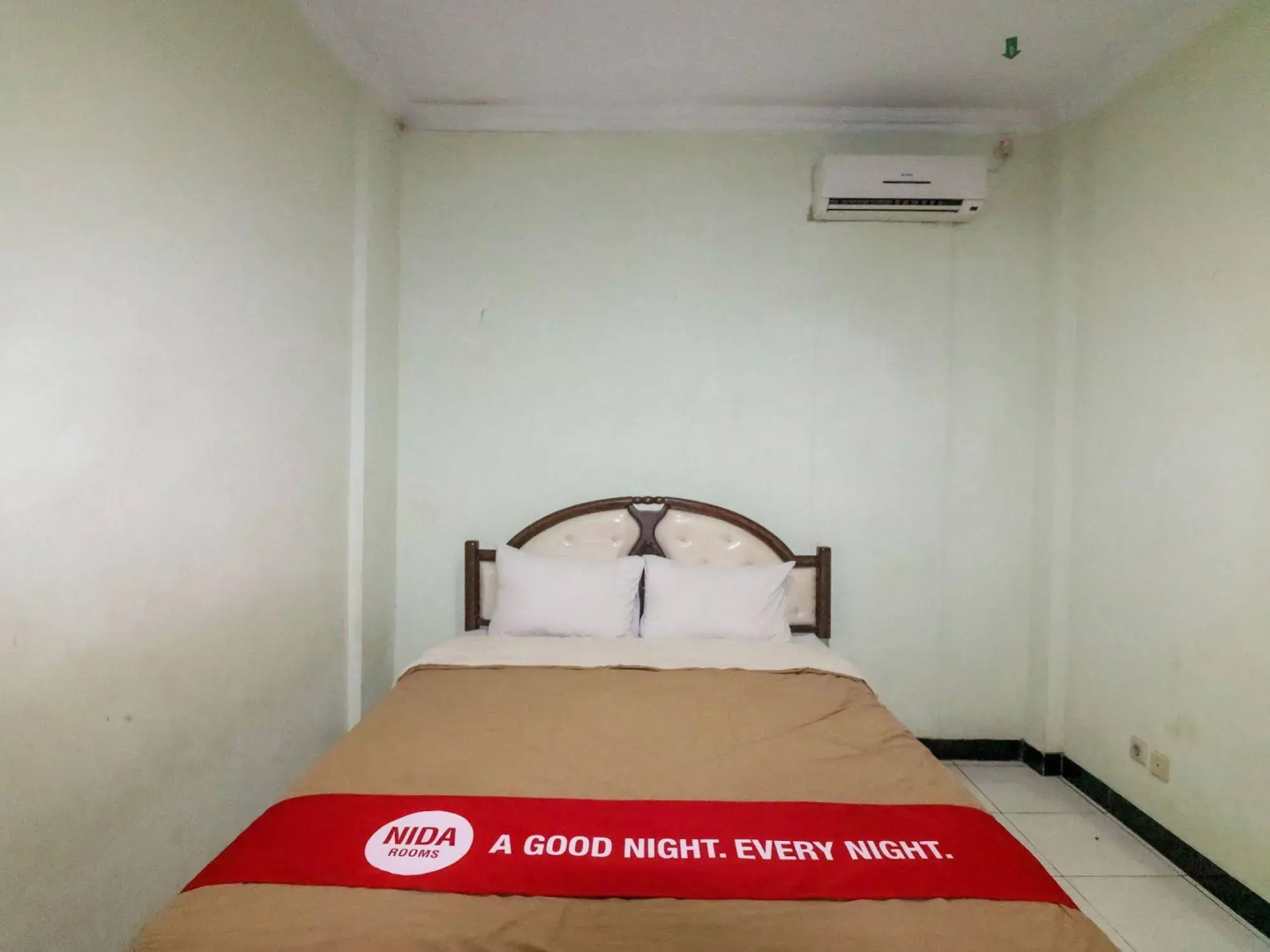 OYO 512 Ndalem Mantrijeron Hotel