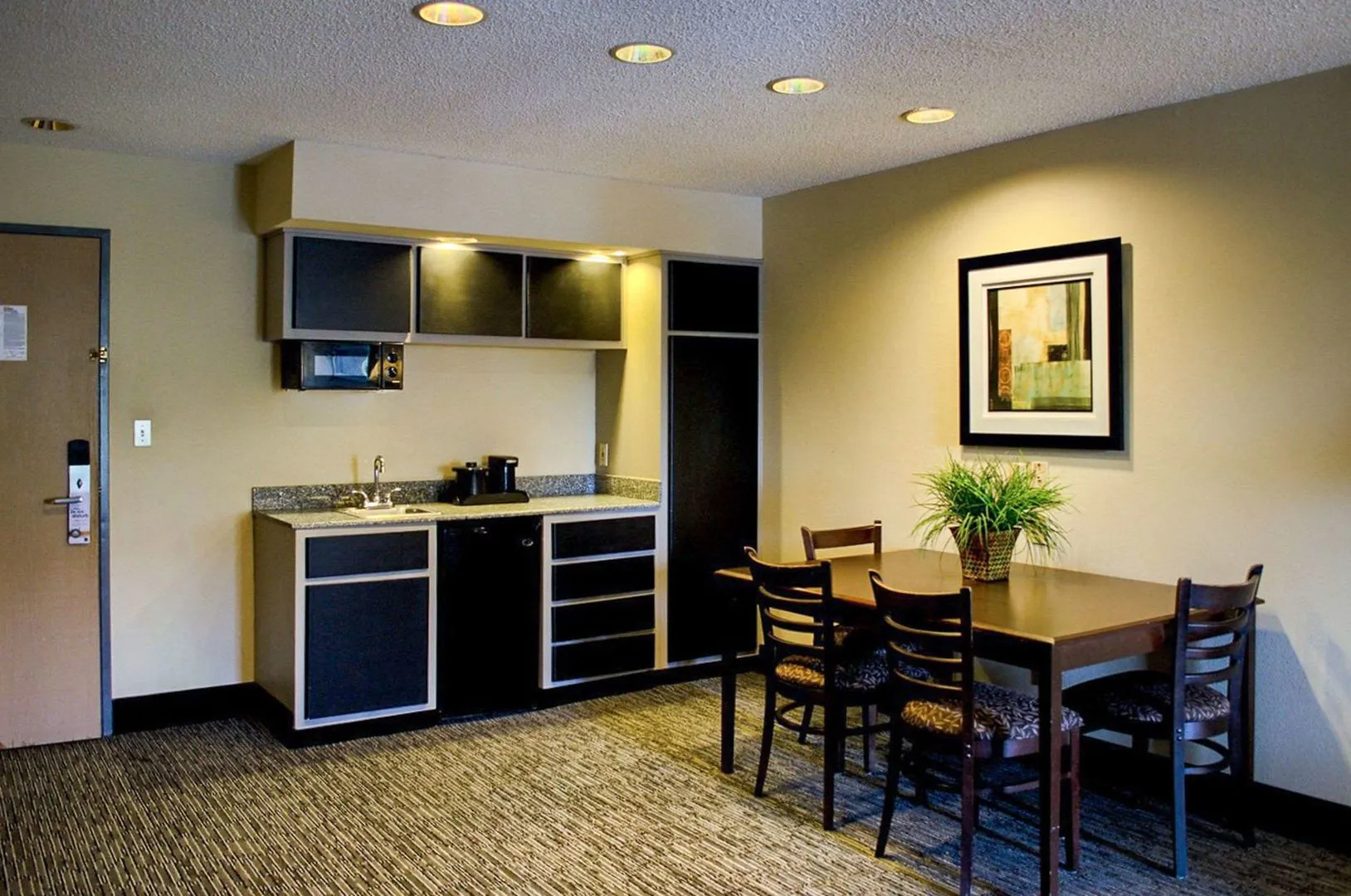Quality Inn & Suites at Airport Blvd I-65