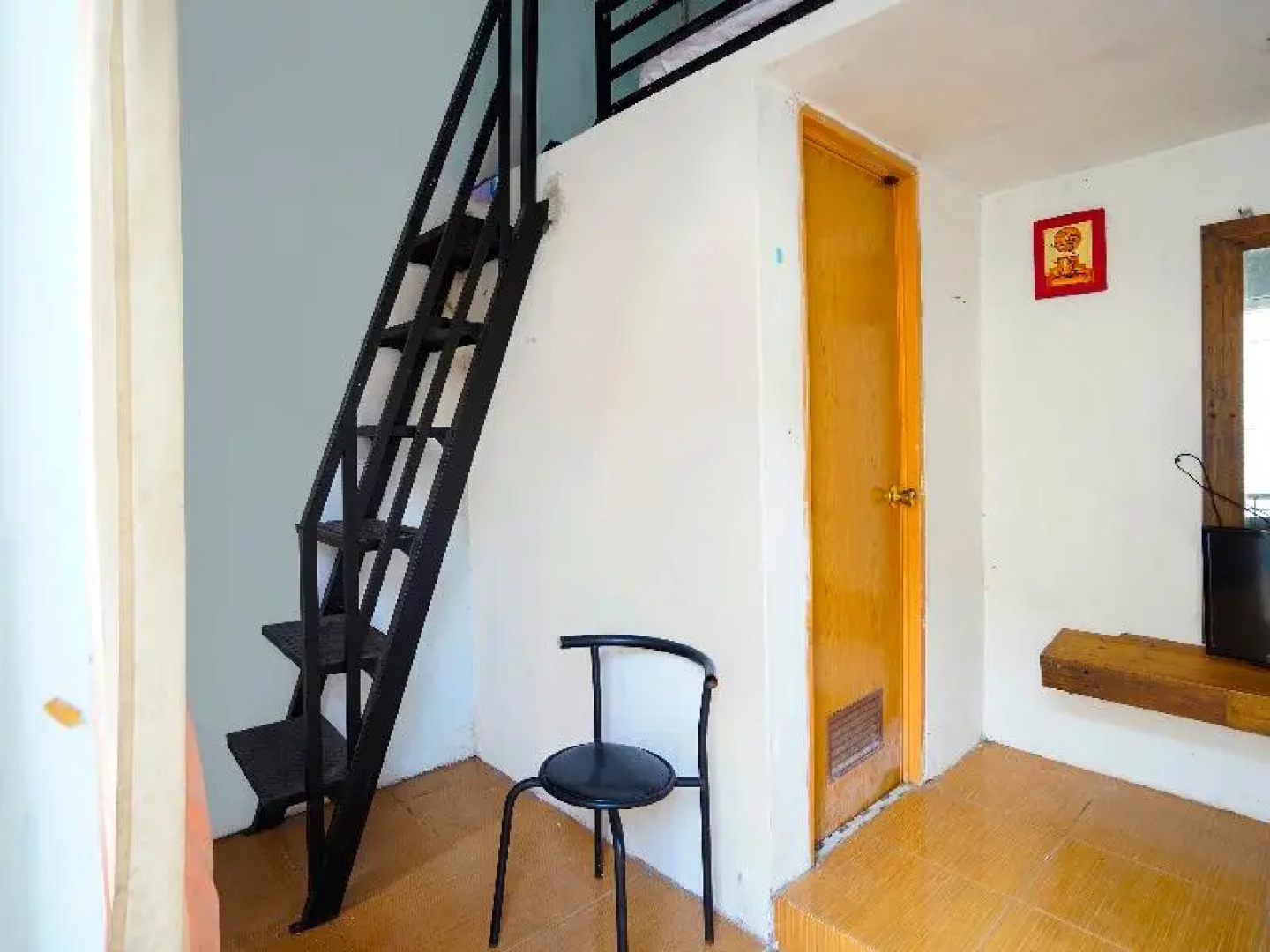 Spot On 91672 House Of Henny Tea