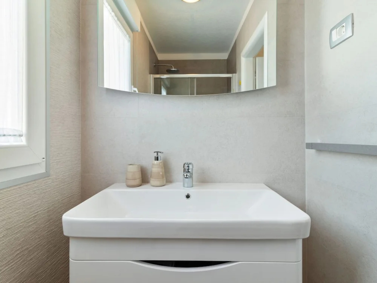 Serene Holiday Home in Novigrad with Private Pool