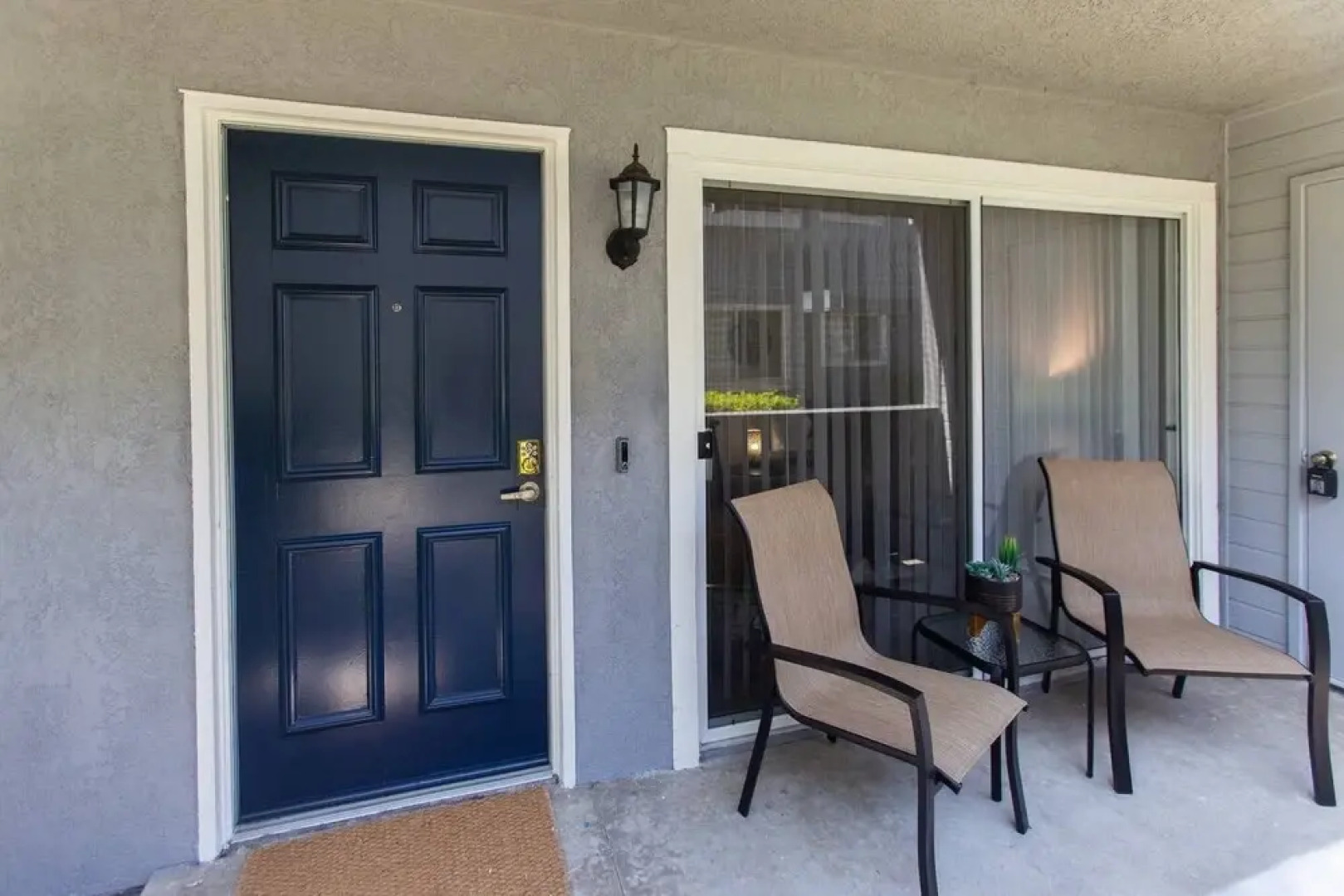 Find Your Zen: Peaceful Getaway in Trendy City of the Arts