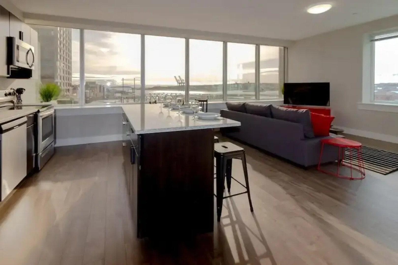 The Best Rental in SJ w Parking Excellent Views Location