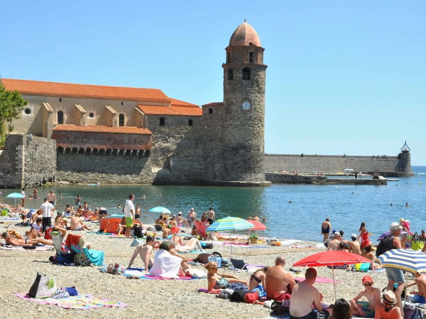 Chic Farmhouse With Swimming Pool in Prunet-et-Belpuig