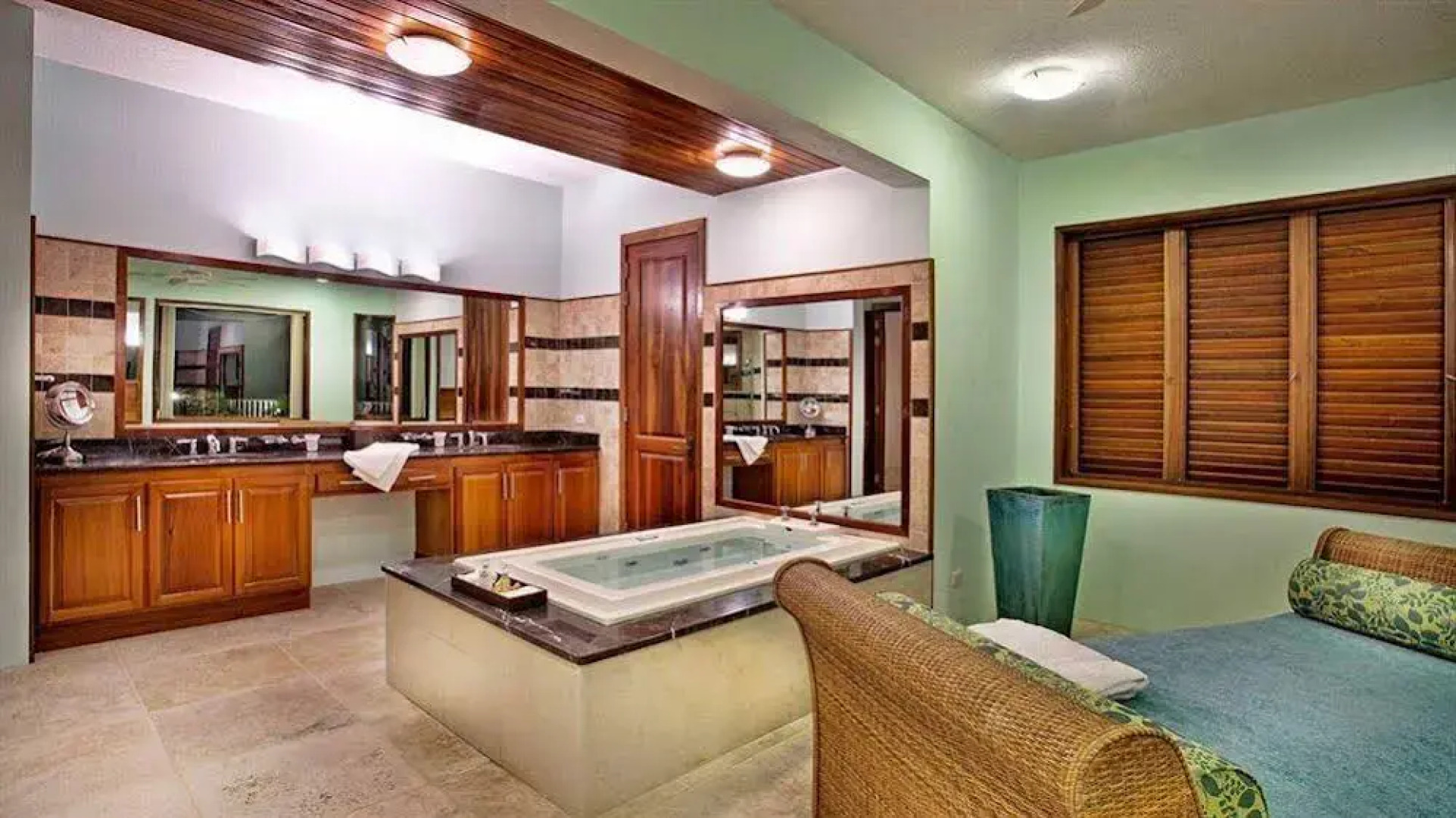 Sheriva Luxury Villas and Suites