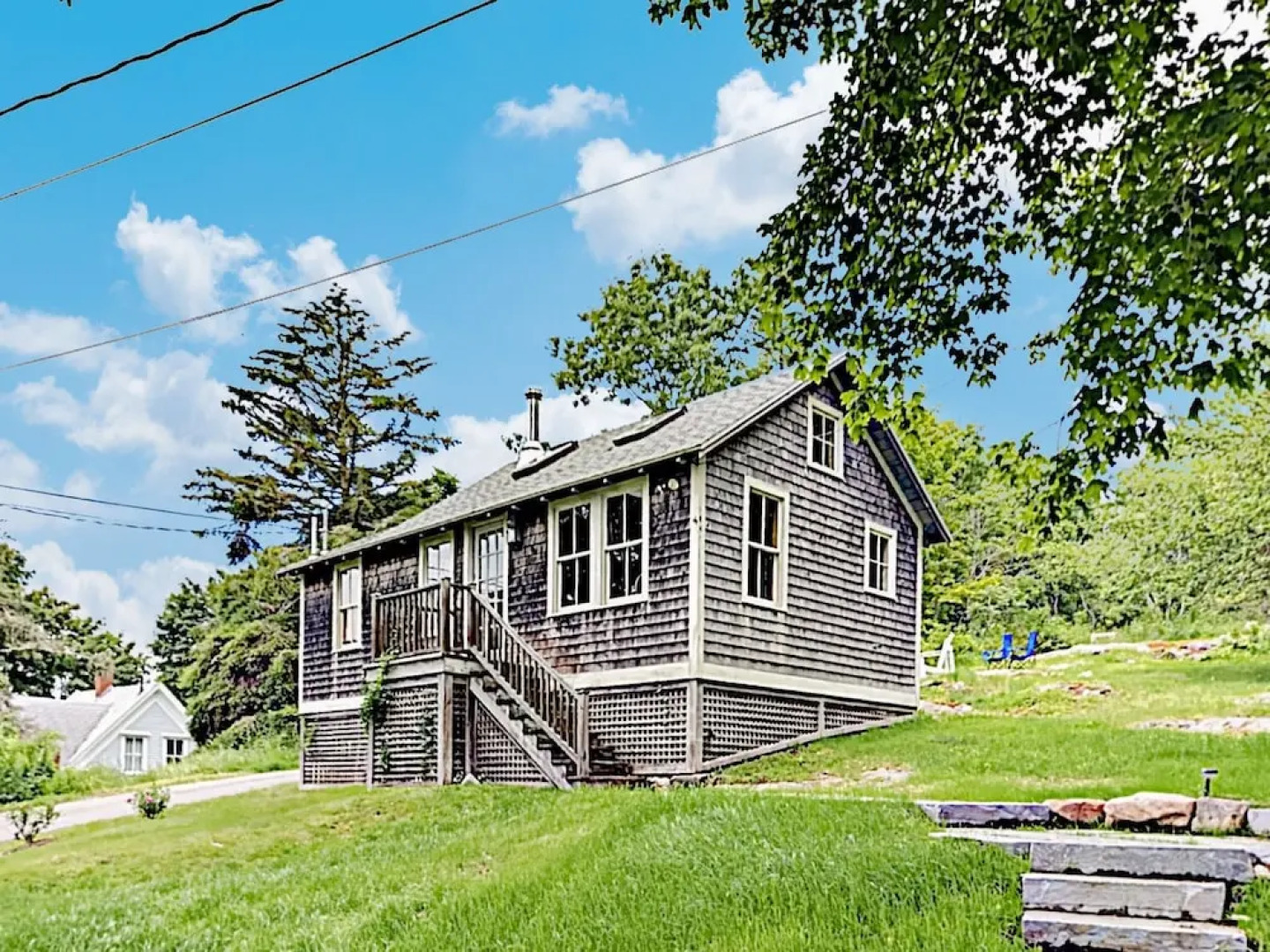 19 Hill Road Home 5 Bedrooms 2 Bathrooms Home